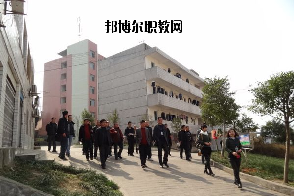 古藺縣大村職業(yè)中學(xué)校2020年報名條件、招生要求、招生對象