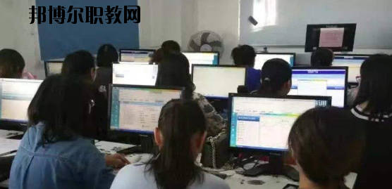 梧州機(jī)電技工學(xué)校2020年報(bào)名條件、招生要求、招生對(duì)象 