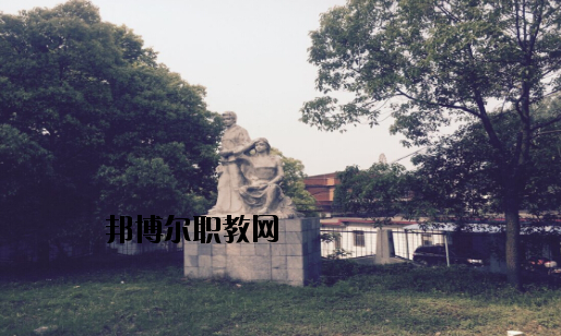 襄陽鐵路工業(yè)學(xué)校2020年報(bào)名條件、招生要求、招生對(duì)象