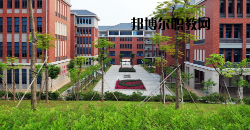 東莞輕工業(yè)學(xué)校2020年報(bào)名條件、招生要求、招生對象