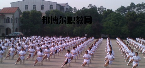 四川紅十字衛(wèi)生學(xué)校2020年報(bào)名條件、招生要求、招生對(duì)象
