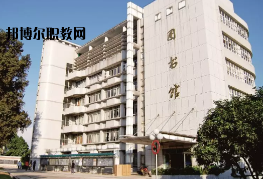 江門幼兒師范學(xué)校2020年報名條件、招生要求、招生對象
