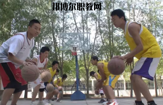 張掖體育運(yùn)動(dòng)學(xué)校2020年學(xué)費(fèi)、收費(fèi)多少