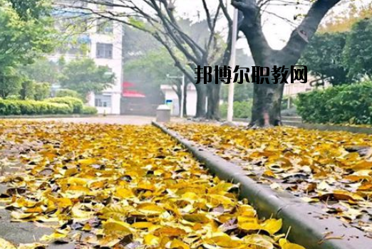 廣東輕工職業(yè)技術(shù)學(xué)校2020年報(bào)名條件、招生要求、招生對(duì)象