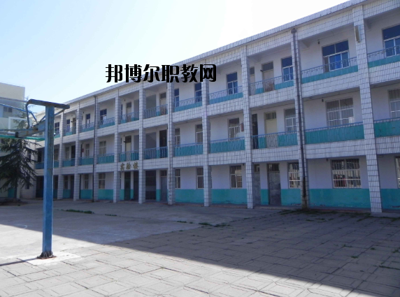 洛陽中醫(yī)藥學校2021年報名條件、招生要求、招生對象