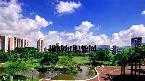 安陸深藍電子工業(yè)技術(shù)學(xué)校2020年報名條件、招生要求、招生對象