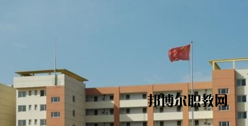 承德華中管理中專學校2020年報名條件、招生要求、招生對象 