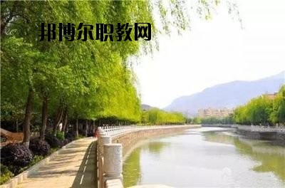 華坪縣職業(yè)高級中學(xué)2020年報(bào)名條件、招生要求、招生對象