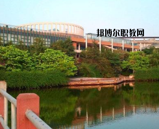 宜昌體育運(yùn)動學(xué)校2020年報名條件、招生要求、招生對象