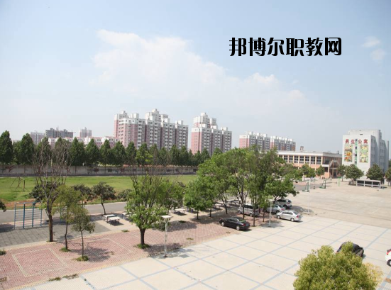 平頂山財(cái)經(jīng)學(xué)校怎么樣、好不好