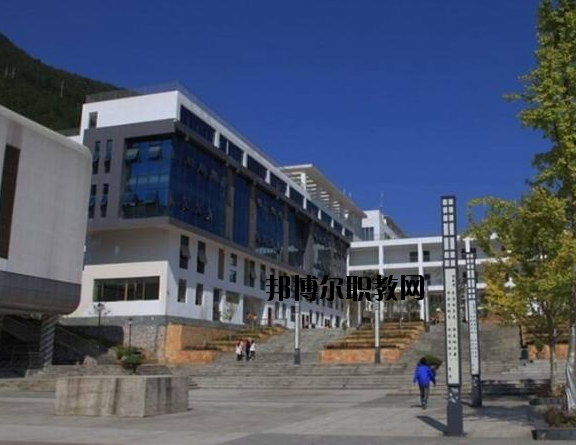 湖北宜昌城市建設(shè)學(xué)校2020年報(bào)名條件、招生要求、招生對(duì)象