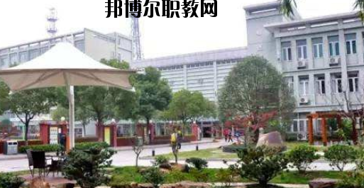 石家莊中美經(jīng)貿(mào)中等專業(yè)學(xué)校怎么樣、好不好