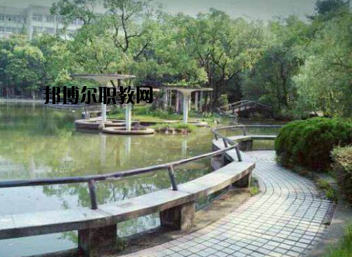 南昌經(jīng)濟管理學校2020年報名條件、招生要求、招生對象