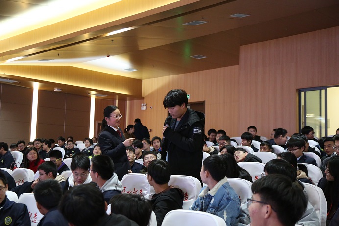 江蘇靖江中等專業(yè)學校2020年報名條件、招生要求、招生對象