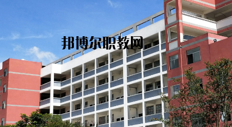 玉林華港中等職業(yè)技術(shù)學(xué)校2020年報(bào)名條件、招生要求、招生對(duì)象 
