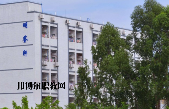 廣東高新技術(shù)技工學(xué)校2020年報(bào)名條件、招生要求、招生對象