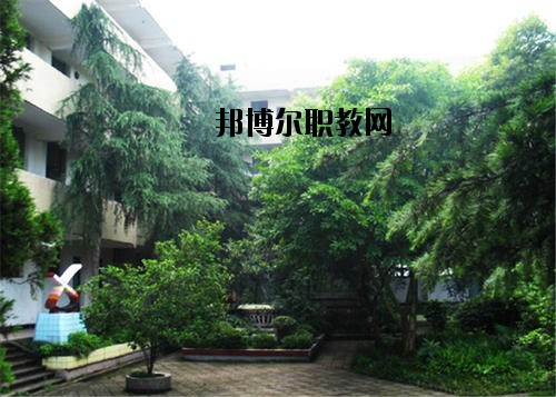 內(nèi)江求是職業(yè)技術(shù)學(xué)校2020年報(bào)名條件、招生要求、招生對(duì)象