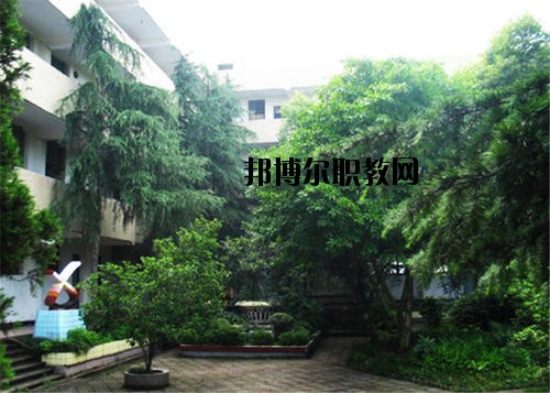 內(nèi)江求是職業(yè)技術(shù)學(xué)校怎么樣、好不好