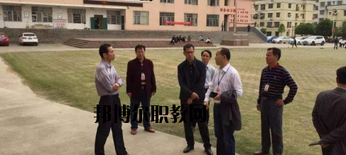 富川職業(yè)技術(shù)學(xué)校2020年報名條件、招生要求、招生對象 