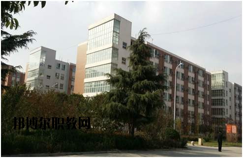 鄭州中原中等專業(yè)學(xué)校2021年報名條件、招生要求、招生對象