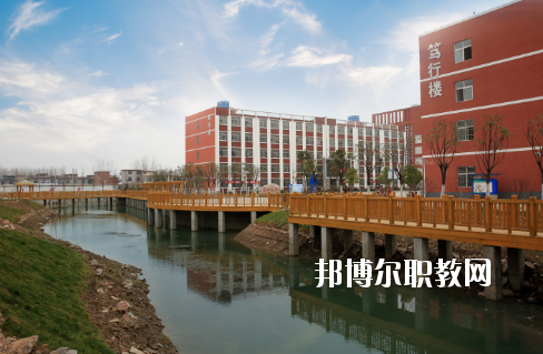 阜陽(yáng)科技工程學(xué)校2020年報(bào)名條件、招生要求、招生對(duì)象