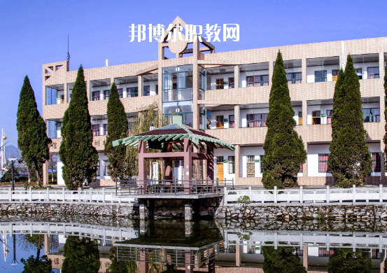 蕪湖機(jī)械工程學(xué)校2020年報(bào)名條件、招生要求、招生對(duì)象