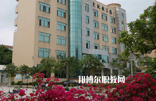湛江海濱職業(yè)技術(shù)學(xué)校2020年報(bào)名條件、招生要求、招生對(duì)象