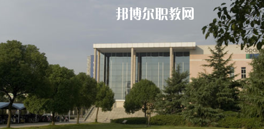崇左八桂城市中等職業(yè)技術(shù)學(xué)校2020年報名條件、招生要求、招生對象