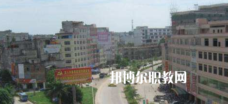 廣西貴港珠江理工學(xué)校2020年招生辦聯(lián)系電話(huà)