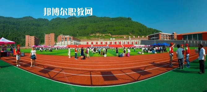通江縣職業(yè)高級中學(xué)2020年報(bào)名條件、招生要求、招生對象