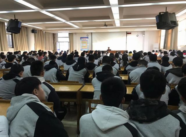 江蘇建湖中等專業(yè)學(xué)校2020年報(bào)名條件、招生要求、招生對(duì)象