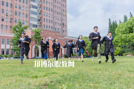 深圳市新鵬職業(yè)高級中學020年報名條件、招生要求、招生對象