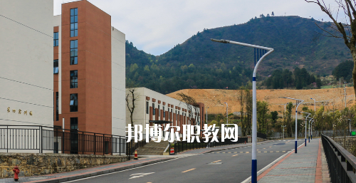 貴州建設職業(yè)技術學院中職部2020年報名條件、招生要求、招生對象