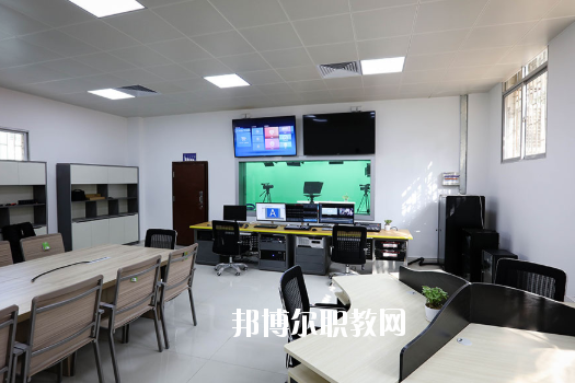 深圳市龍崗區(qū)第二職業(yè)技術(shù)學(xué)校怎么樣、好不好