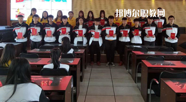 承德科技管理工程學(xué)校2020年報(bào)名條件、招生要求、招生對(duì)象