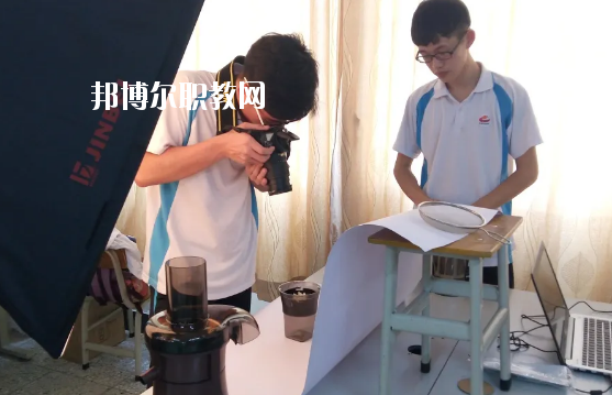佛山順德區(qū)胡錦超職業(yè)技術(shù)學(xué)校2020年報(bào)名條件、招生要求、招生對(duì)象