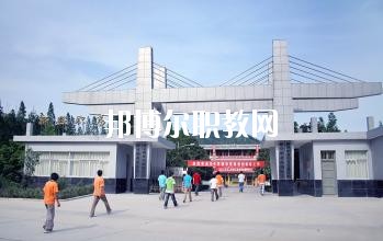 新縣千斤職業(yè)高級中學(xué)2021年報名條件、招生要求、招生對象