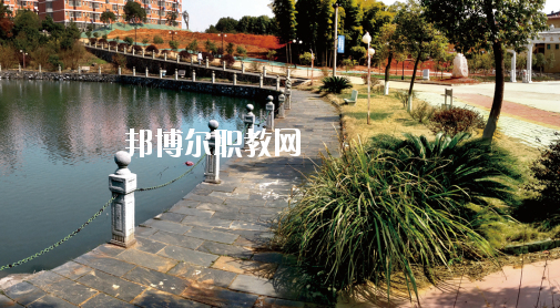 江西2020年好一點(diǎn)的鐵路學(xué)校大專(zhuān)學(xué)校