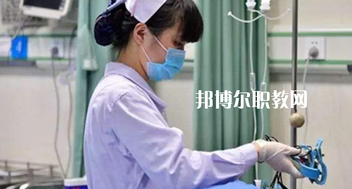 貴州2020年衛(wèi)校學(xué)費多少