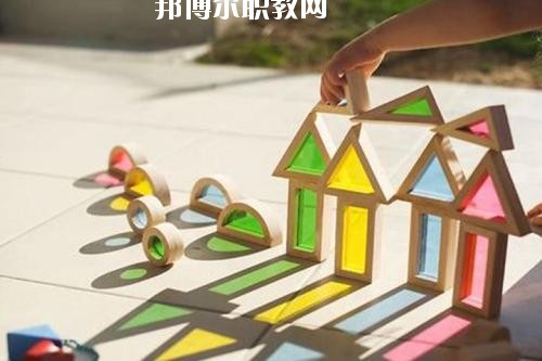 四川2020年幼師學(xué)校什么專(zhuān)業(yè)適合男生