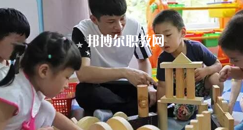 貴州2020年初中生讀幼師學校好嗎