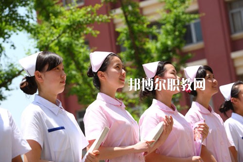 四川2020年好一點(diǎn)的衛(wèi)校大專學(xué)校