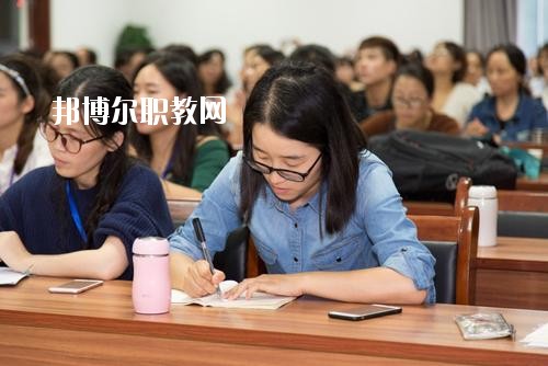 四川2020年好一點的幼師學(xué)校大專學(xué)校