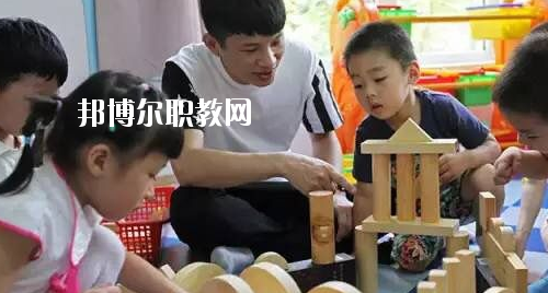 貴州2020年幼師學(xué)校學(xué)什么比較好