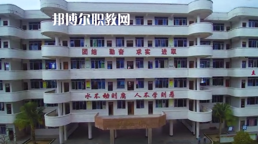信宜丁堡高級職業(yè)技術(shù)學(xué)校2020年報(bào)名條件、招生要求、招生對象