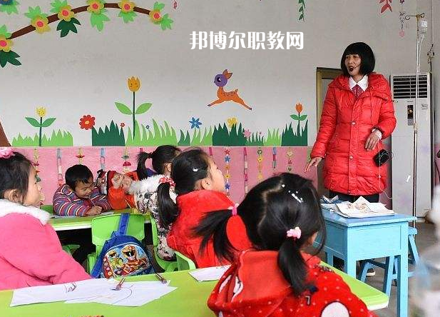 湖北2020年幼師學(xué)校就業(yè)形勢怎么樣