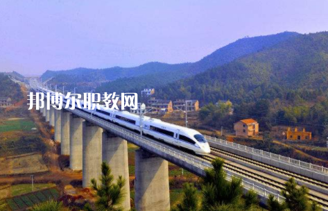 甘肅2021年讀高鐵學?？梢钥即髮W嗎