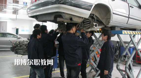 廣東2021年汽修學(xué)校學(xué)什么好
