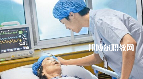 貴陽2021年男生在衛(wèi)校學(xué)什么好