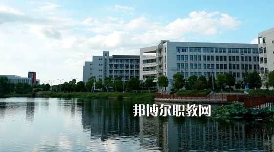 安徽銅陵技師學(xué)院2021年報名條件、招生要求、招生對象